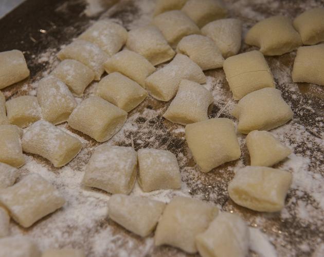 Da Pinocchio FOTO IMPASTARE PASTA 8.jpg