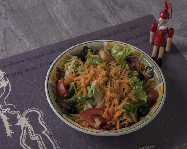 Da Pinocchio FOTO INSALATA PEDANA. 1 jpg.jpg