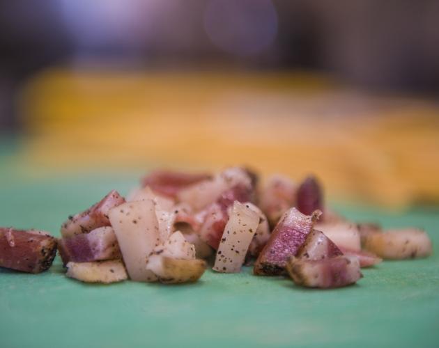 Da Pinocchio FOTO PANCETTA TAGLIATA A CUBETTI.jpg