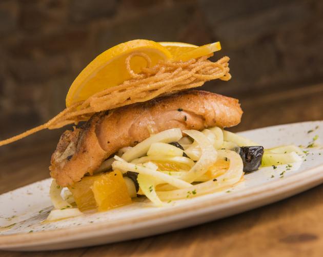Da Pinocchio PIATTO SALMONE CON ARANCIA IN ORIZZONTALE 1.jpg