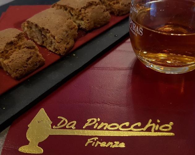 Da Pinocchio foto cantucci e vin santo (1).jpg